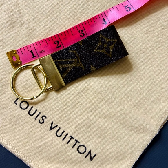 😍LV Keychain (from keepall 50 bag) - Picture 5 of 7